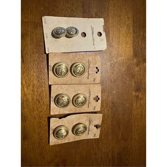 VINTAGE CANAL DE VIEUX NAUTICAL ANCHOR BRASS GOLD AND SILVER BUTTONS ON CARDS - Picture 1 of 7